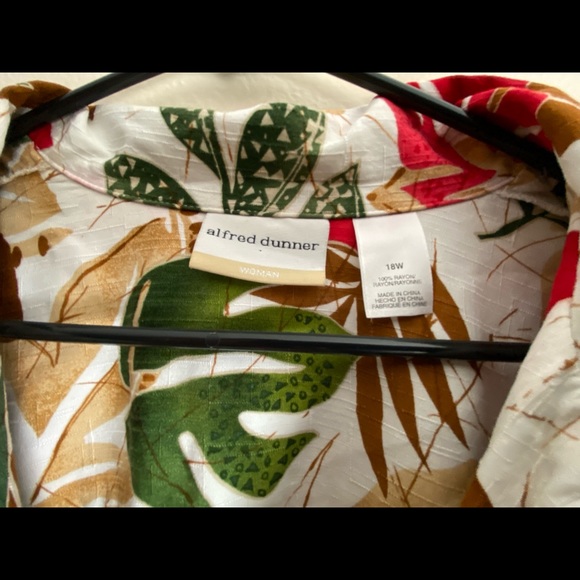 Alfred Dunner Button Down Top Size 18W - Picture 8 of 8